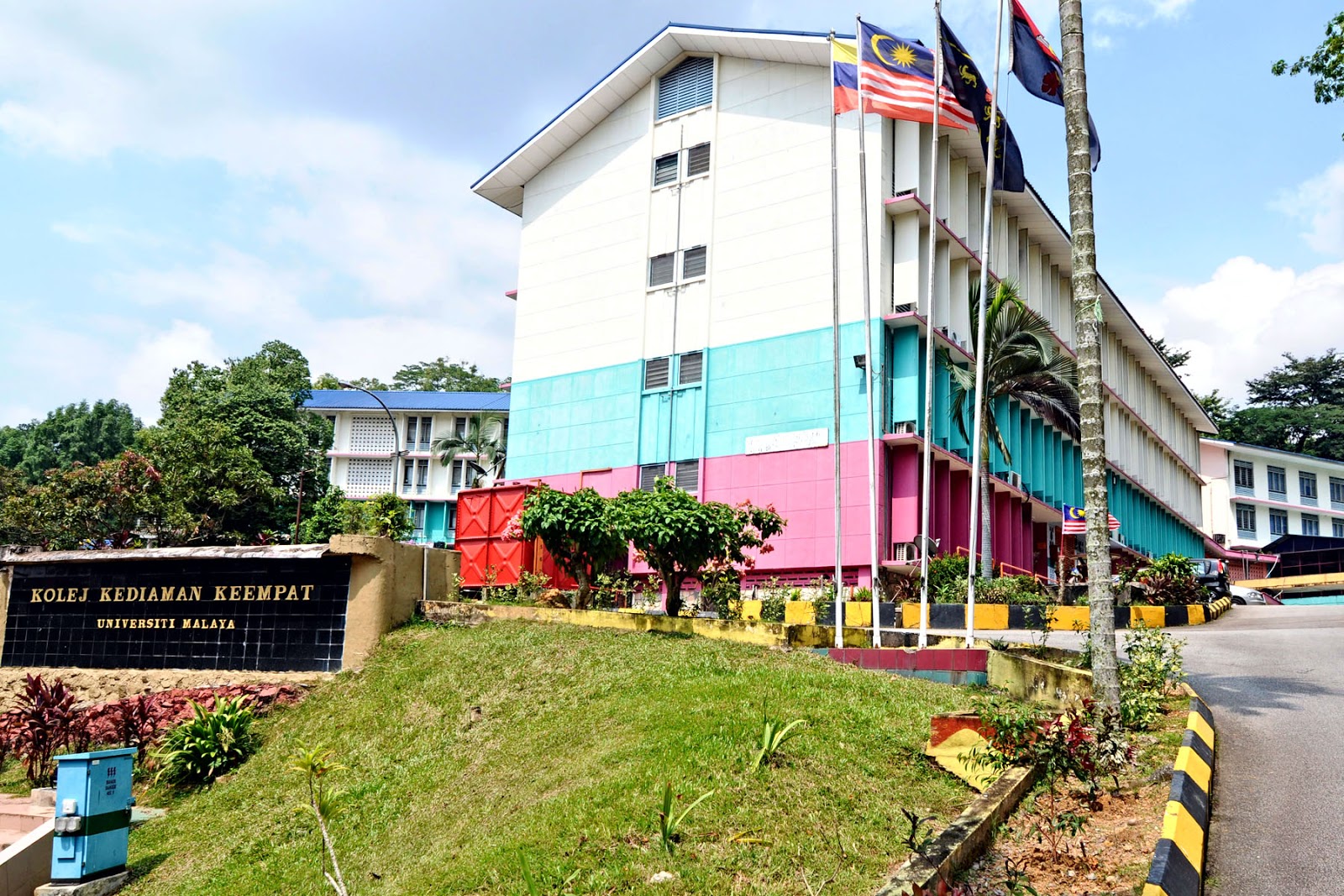Kolej Kediaman Universiti Malaya : Kolej kediaman keempat, universiti